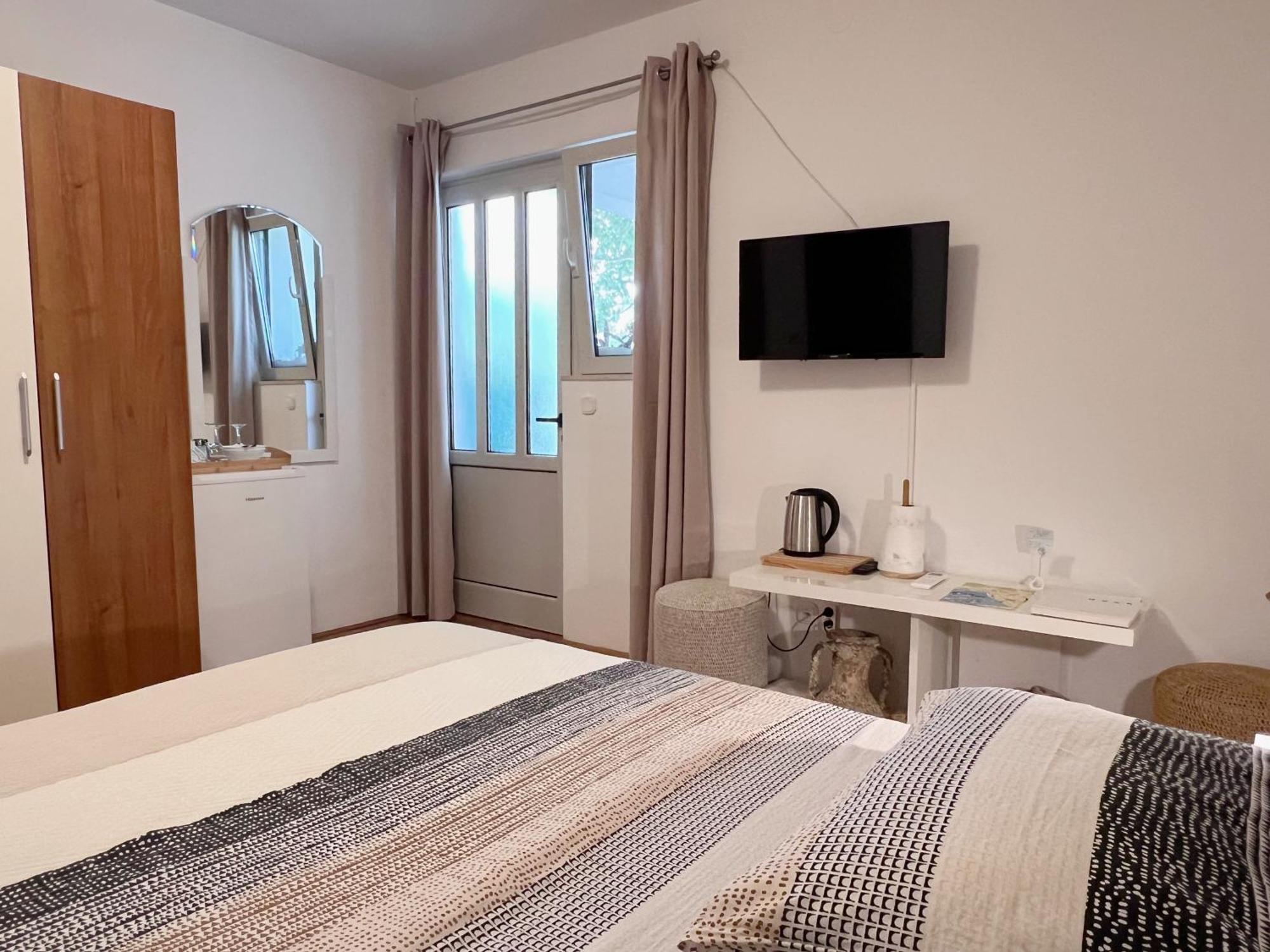 Room Tai - Spacious And Comfy With Private Terrace Hvar Town Dış mekan fotoğraf